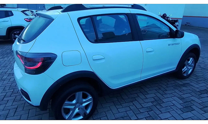 Renault Sandero 2023...