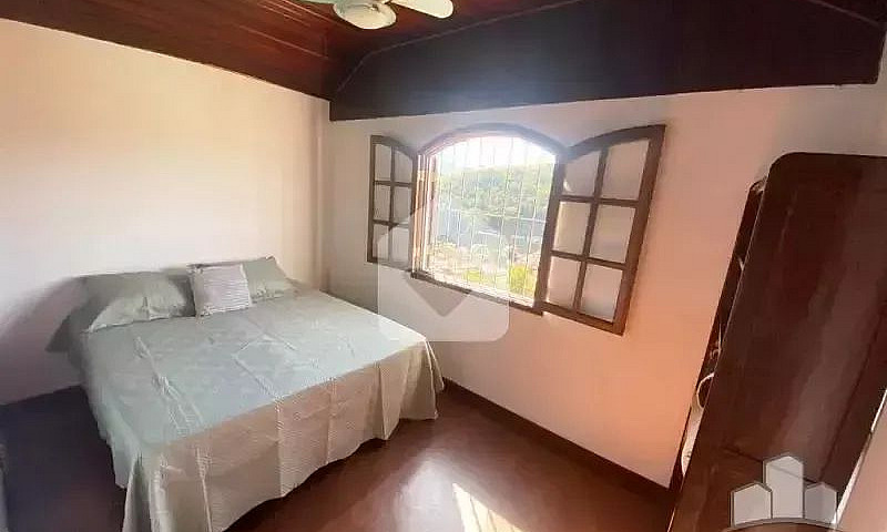 Chalé Com 8 Quartos ...
