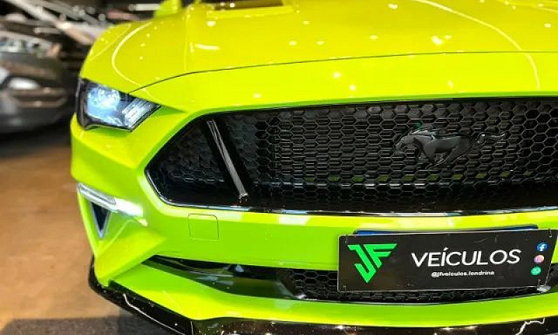 Ford Mustang Black S...
