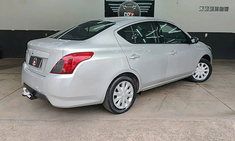 Nissan Versa 1.0 12V...