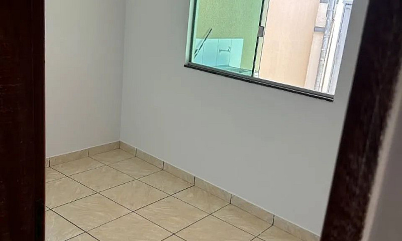 Aluga-Se Casa Parque...