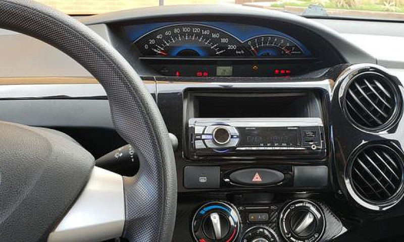 Toyota Etios X 14/14...