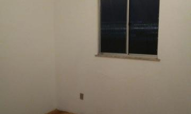 Alugo Casa 2/4 Com S...