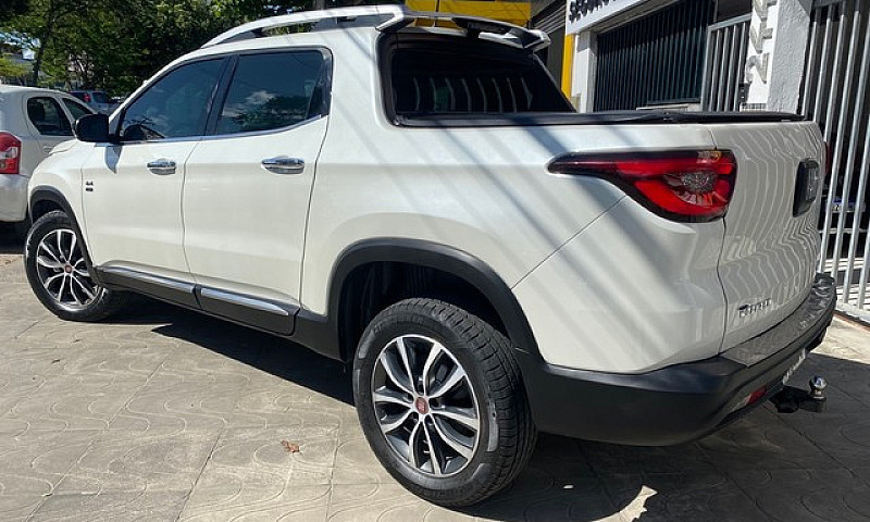 Fiat Toro Volcano 4X...