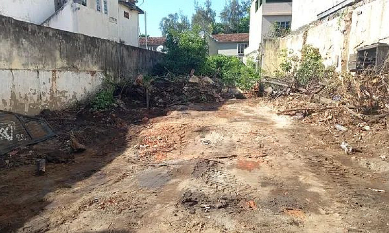 Vendo Terreno Centro...