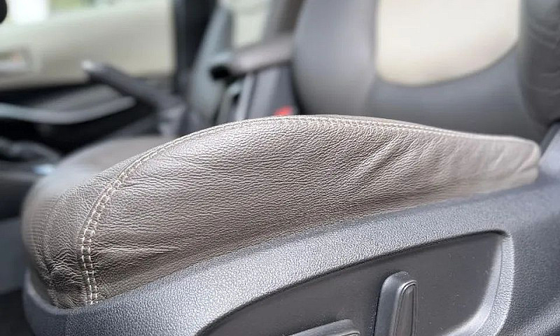 Toyota Corolla Altis...