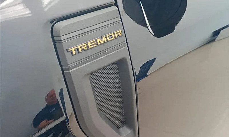 Ford Maverick Tremor...