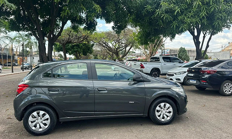 Chevrolet Onix Joy H...