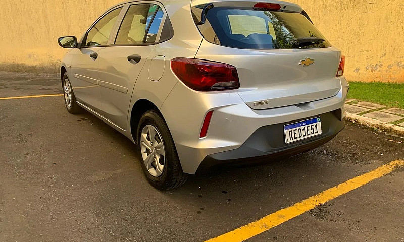 Chevrolet Onix Hatch...