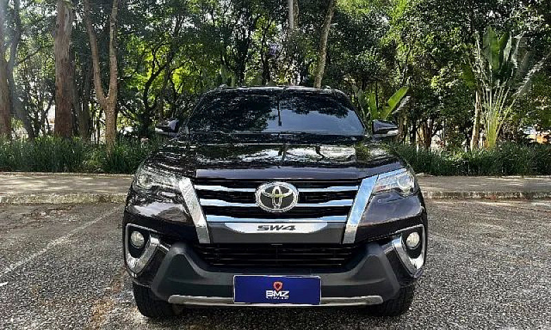 Toyota Hilux Sw4 Srx...