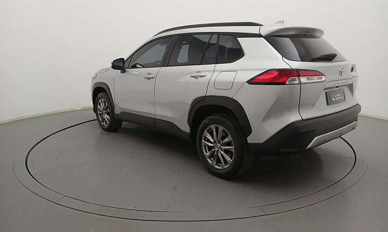 Toyota Corolla Cross...