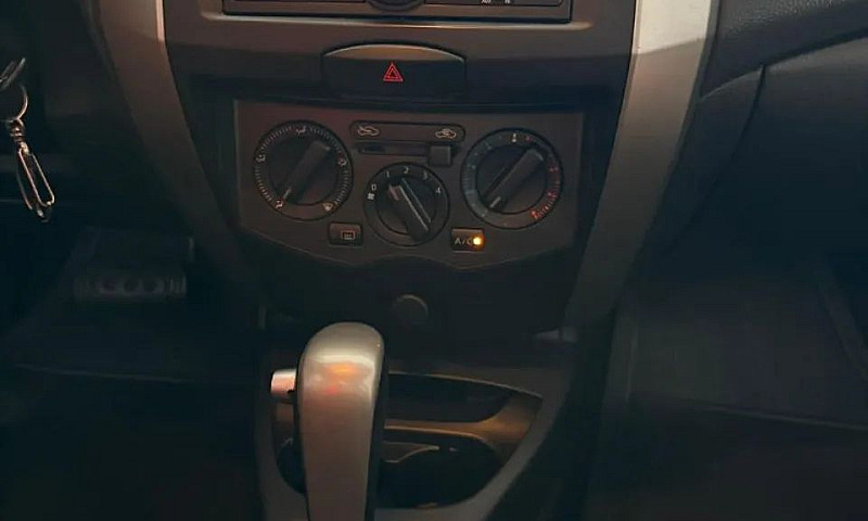 Nissan Livina S 1.8 ...