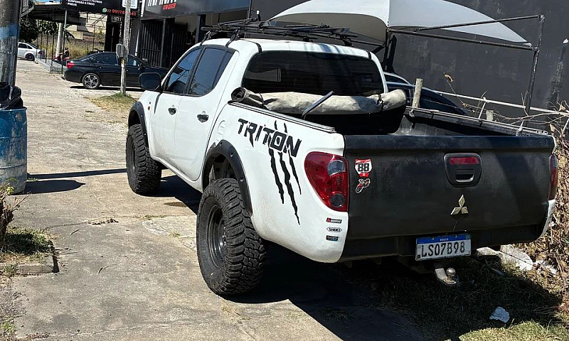 Mitsubishi L200 Trit...