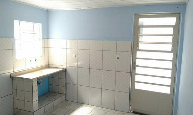 Casa Com 2 Cômodos N...