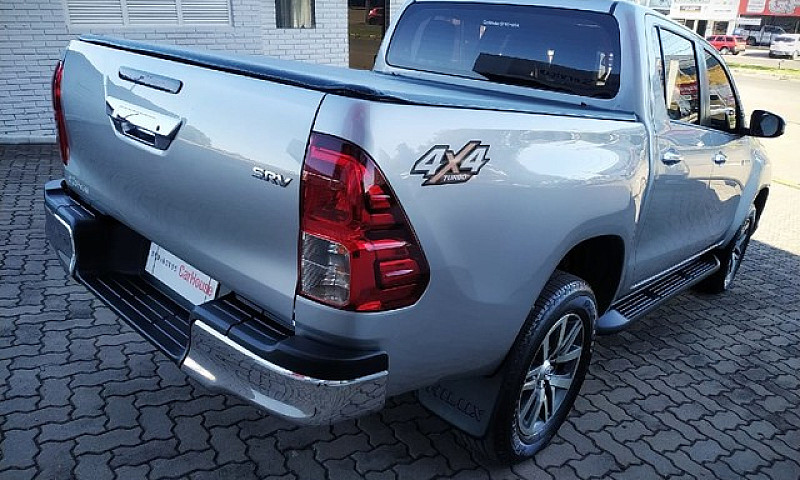 Toyota Hilux 2.8 Srv...