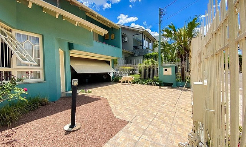 Canoas - Casa Padrão...
