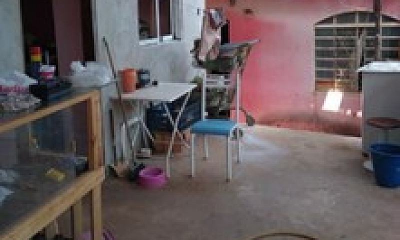 Vende-Se Uma Casa...