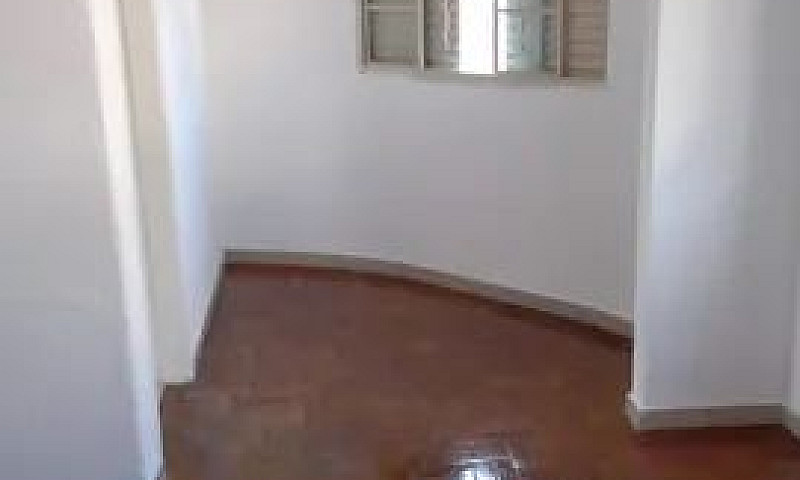Casa No Carrão, Sala...
