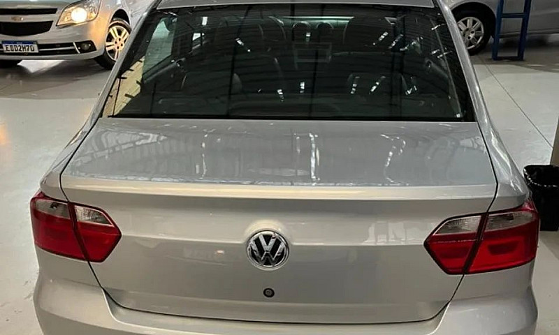 Volkswagen Voyage 1....