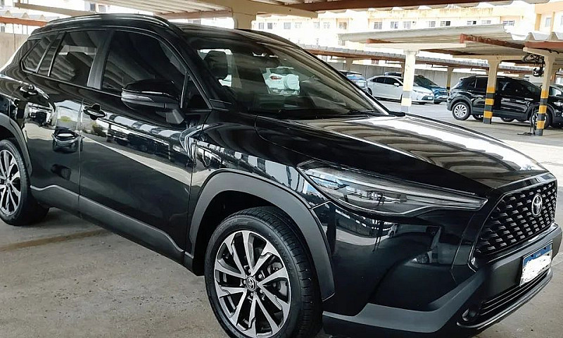 Toyota Corolla Cross...