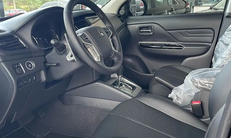 Mitsubishi L200 Trit...