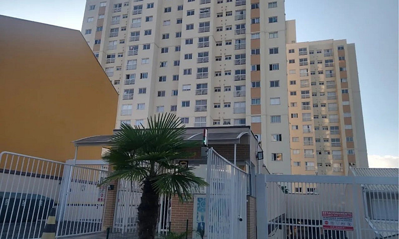 Apartamento Semimobi...