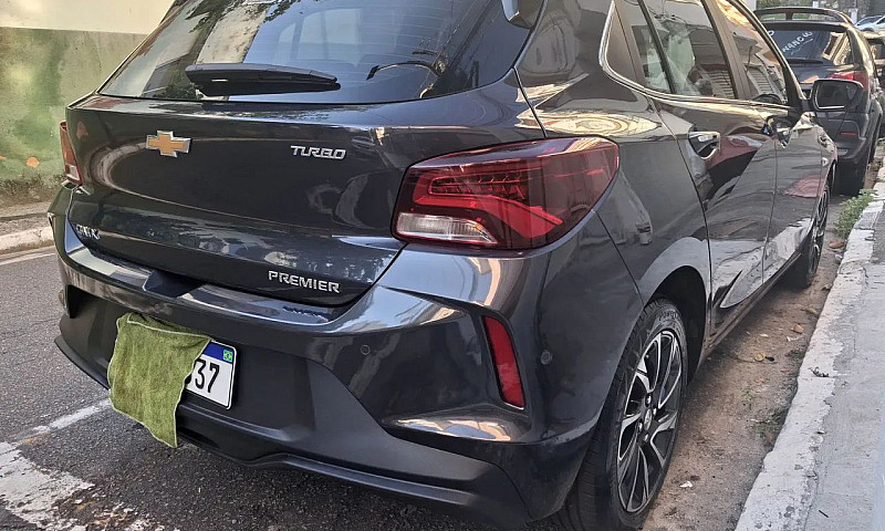 Chevrolet Onix Hatch...
