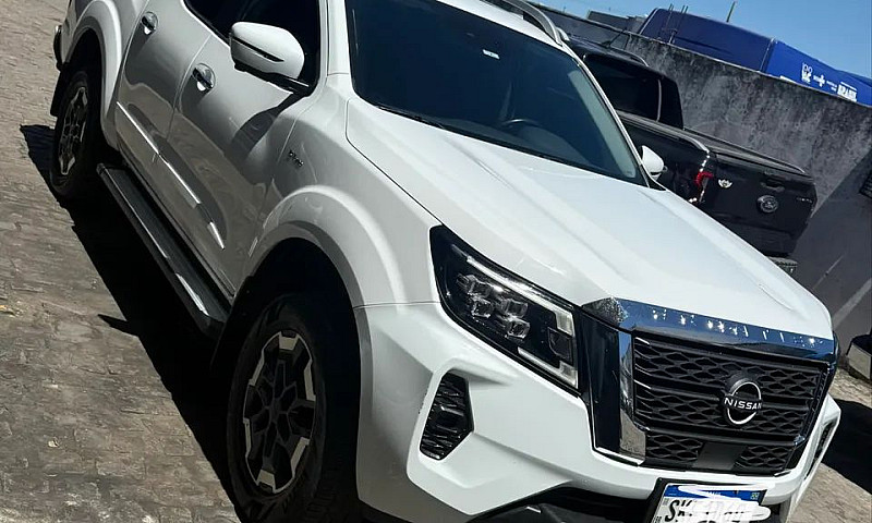 Nissan Frontier Plat...