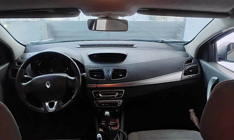 Renault Fluence Sed....