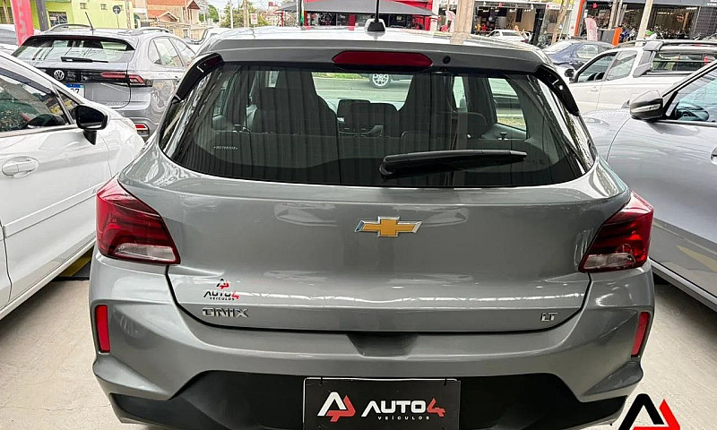 Chevrolet Onix Hatch...