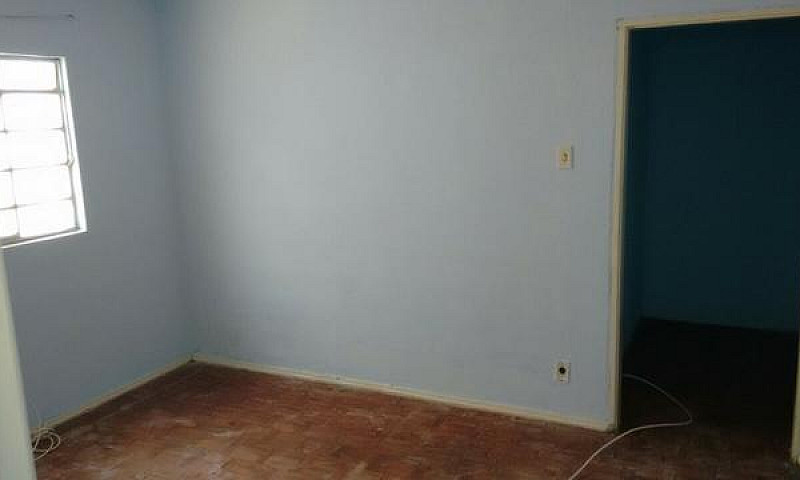 Casa Com 2 Cômodos N...