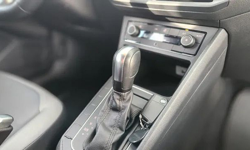 Volkswagen Nivus Hig...