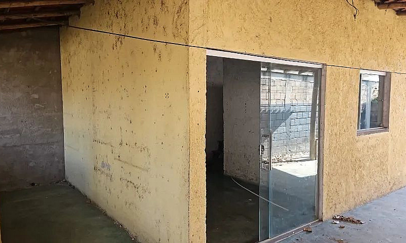 Casa De 02 Quartos N...