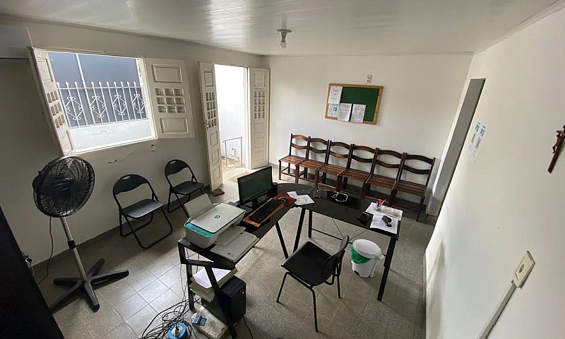 Otima Casa No Centro...