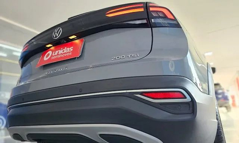 Volkswagen Nivus Hig...