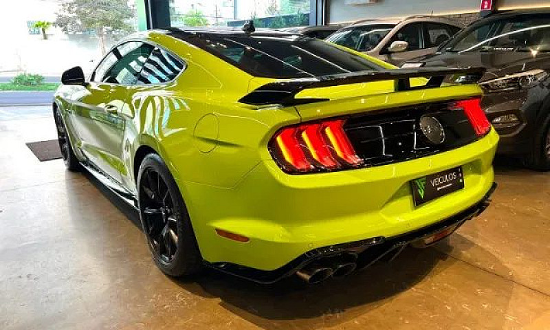 Ford Mustang Black S...