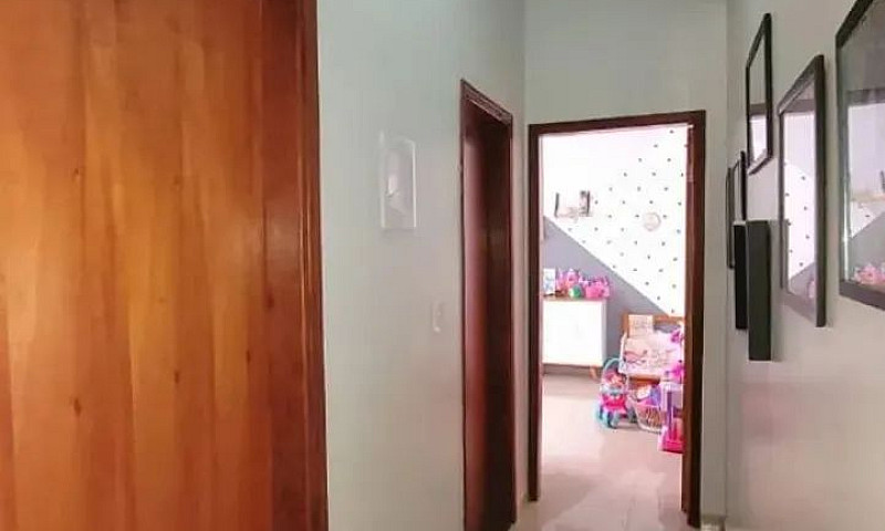 Casa Com 03 Quartos ...