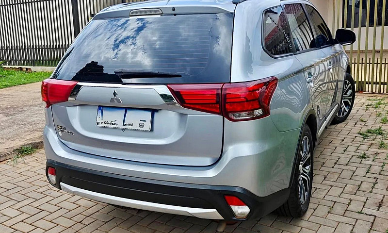 Mitsubishi Outlander...