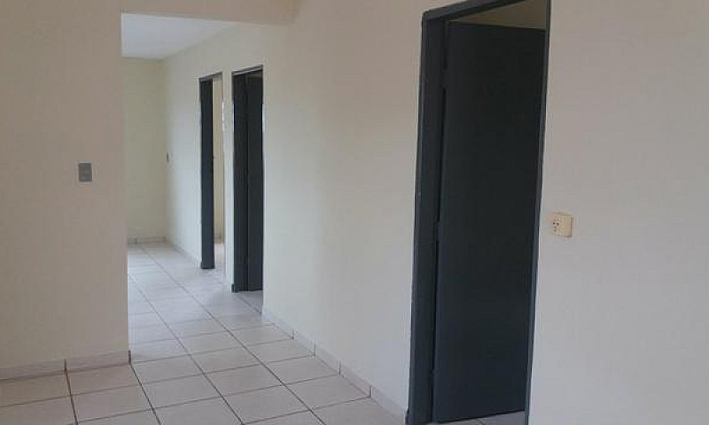 Alugo Casa 3 Quartos...