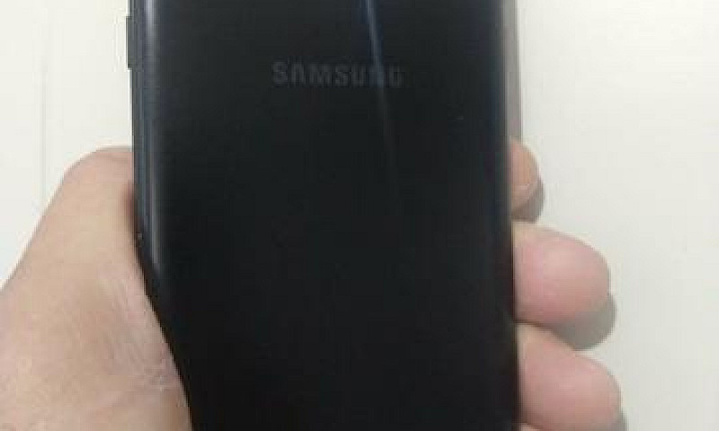 Samsung J 4...
