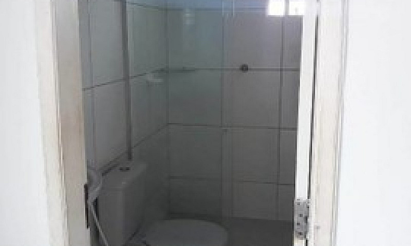 Aluga-Se Kitnet Prox...