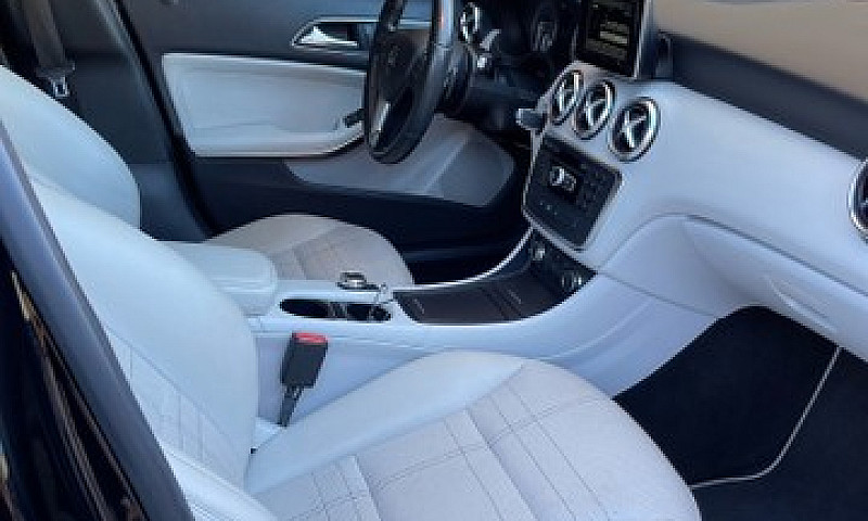 Mercedes-Benz A 200 ...