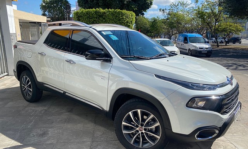 Fiat Toro Volcano 4X...