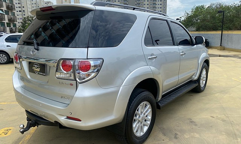 Toyota Hilux Sw4 Srv...