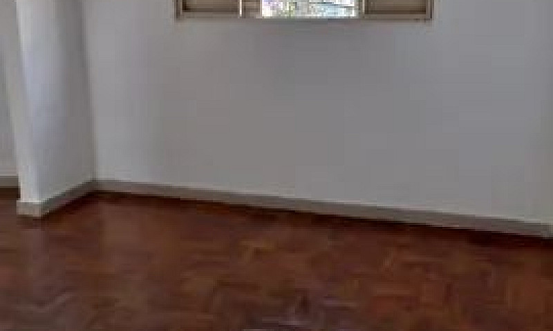 Casa No Carrão, Sala...