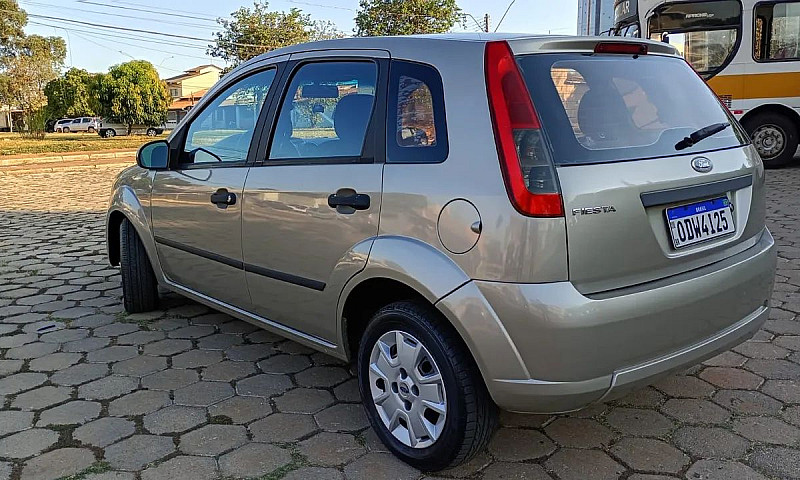 Ford Fiesta 1.0 8V F...