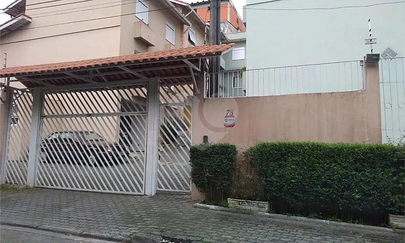 Casa Em Condomínio À...