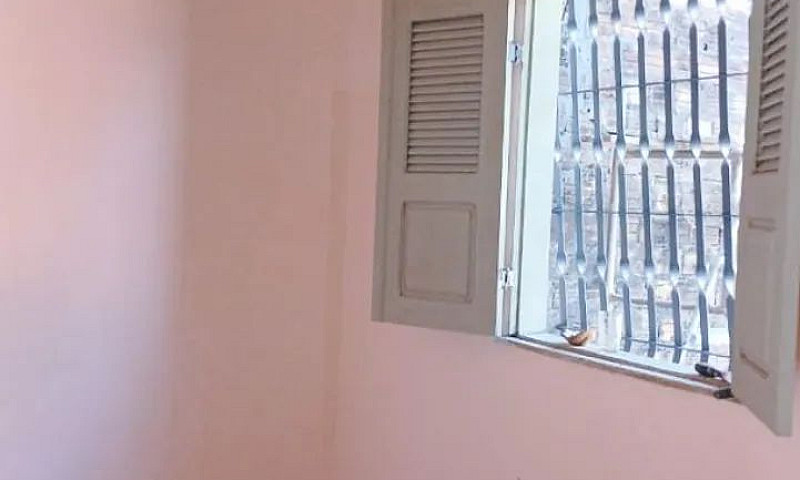 Vendo Esta Casa Bem ...