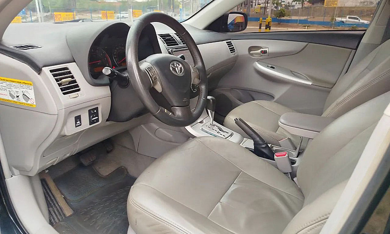 Lindo Corolla Gli Au...