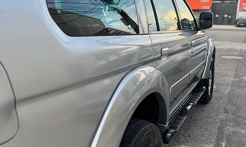 Mitsubishi Pajero Sp...